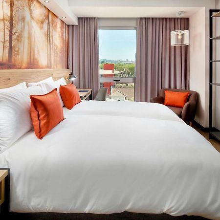 Protea Hotel By Marriott Pretoria Loftus Park Extérieur photo