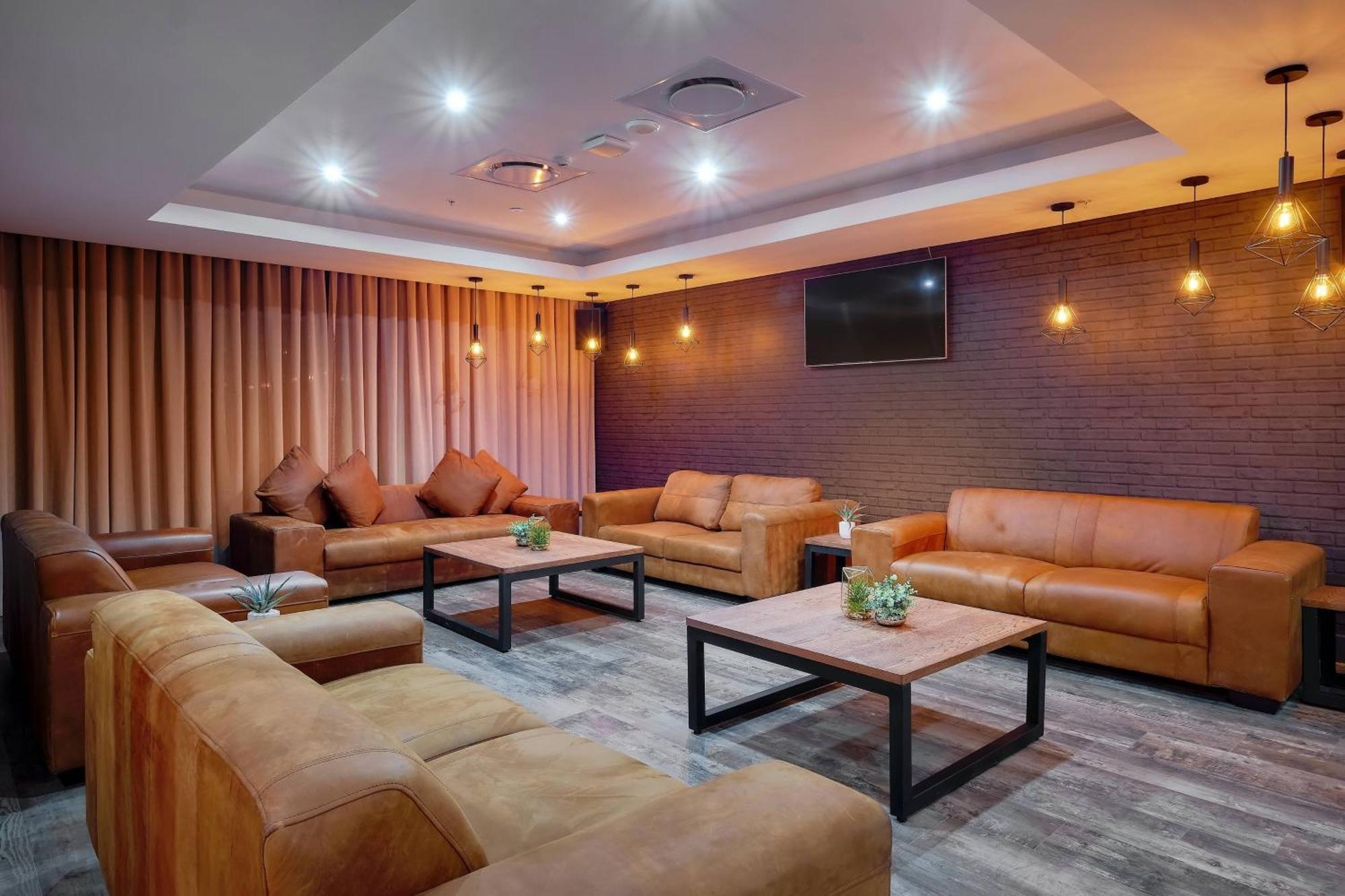 Protea Hotel By Marriott Pretoria Loftus Park Extérieur photo